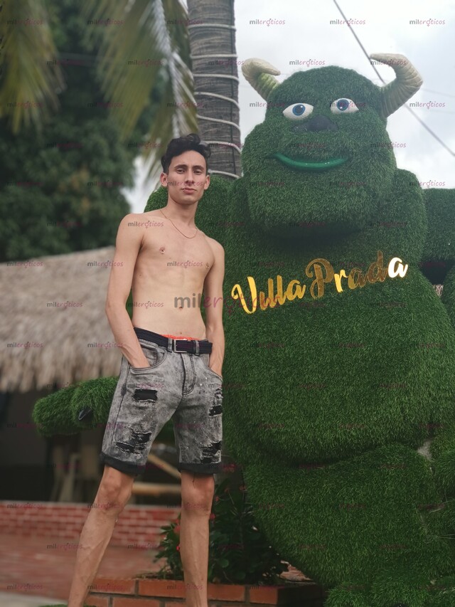 FOTOS DE CHICO DELGADO CALIENTE VERGON SOY MUY CALIENTE QUIERES JUGAR CONMIGO MI AMOR SOY