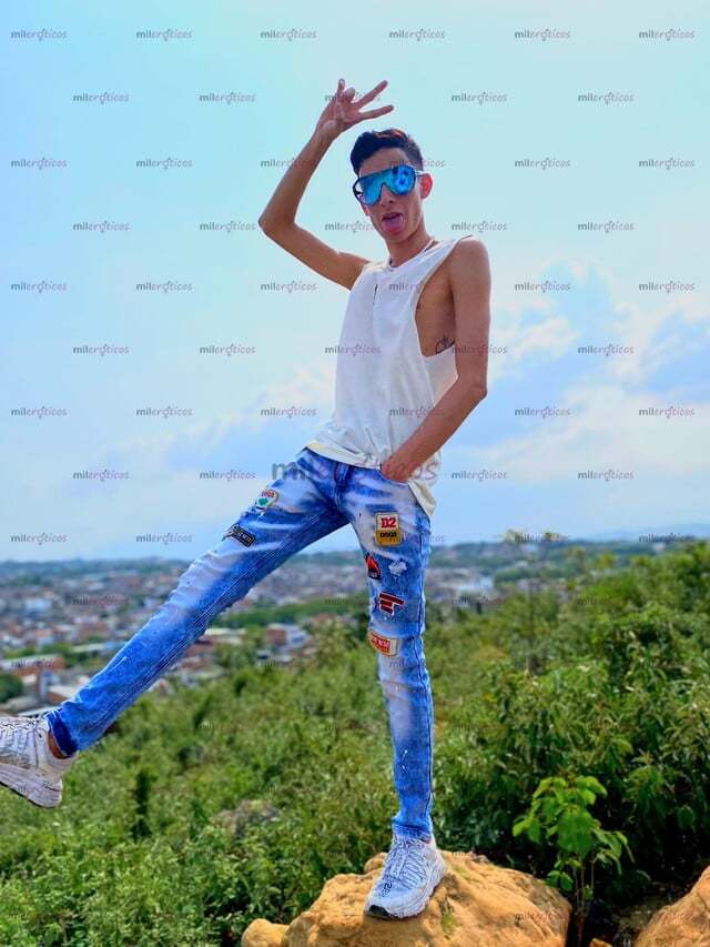 FOTOS DE CHICO DELGADO CALIENTE VERGON SOY MUY CALIENTE QUIERES JUGAR CONMIGO MI AMOR SOY