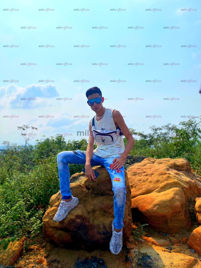 FOTOS DE CHICO DELGADO CALIENTE VERGON SOY MUY CALIENTE QUIERES JUGAR CONMIGO MI AMOR SOY