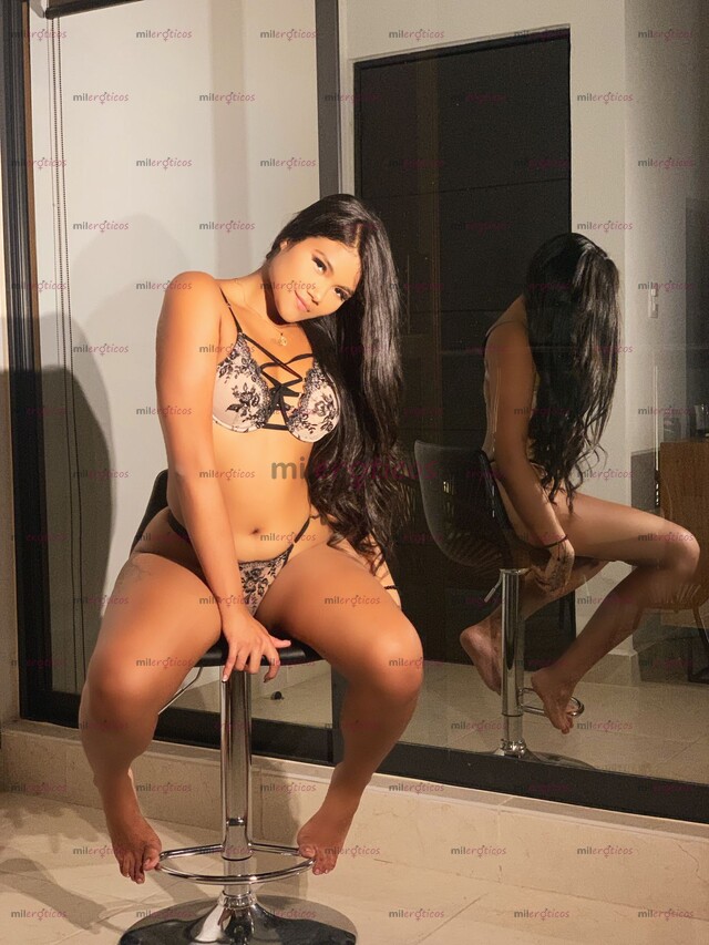 FOTOS DE KAROL CON GANAS DE FIESTA Y COGER BIEN RICO