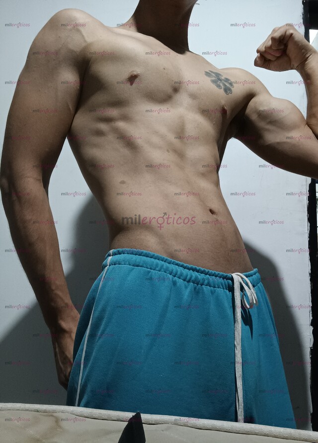 FOTOS DE CHICO 100% COMPLACIENTE, HETERO Y EN BUSCA DE COMPAÑERA MODELO WEBCAM