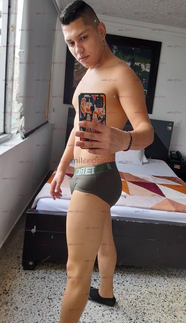 FOTOS DE POLLO SCORT MASAJISTA SUMISO BUENA COLA Y ASEADO VARONIL PARA TIPOS SOLVENTES
