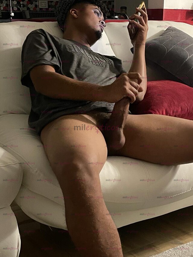 FOTOS DE JOVEN MORENO DE LA CIUDAD DE MEDELLÍN LISTO PARA BRINDARTE EL MEJOR SERVICIO