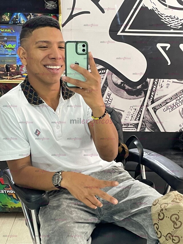 FOTOS DE SOY UN MORENO MUY ACTIVÓ DE 22 AÑOS PREPARADO PARA COMPLACER TODAS TUS NECESIDAD