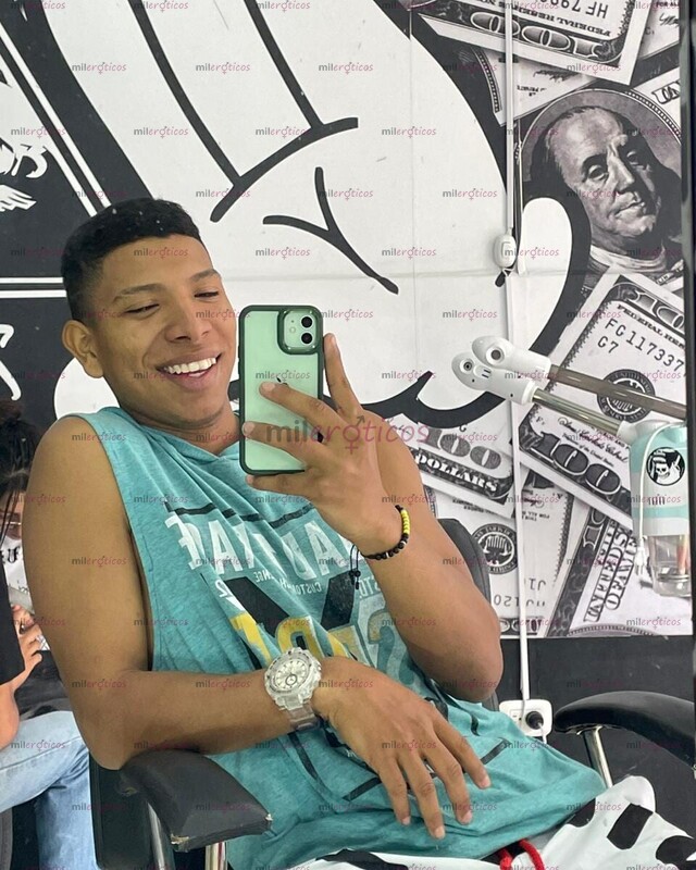 FOTOS DE SOY UN MORENO MUY ACTIVÓ DE 22 AÑOS PREPARADO PARA COMPLACER TODAS TUS NECESIDAD