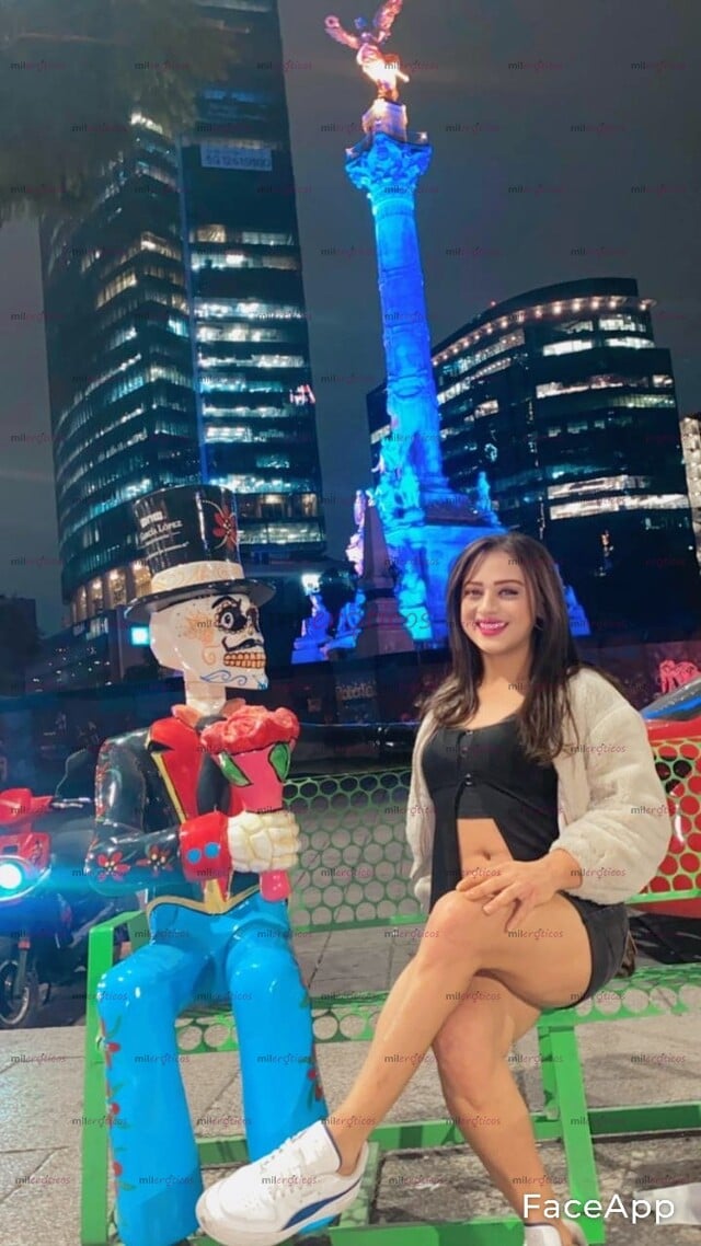 FOTOS DE ALUCINANTE TRANS LATINA CANDELA PURA JUNTO A MI CUERPO Y ENTRE MIS BRAZOS VIVIRA