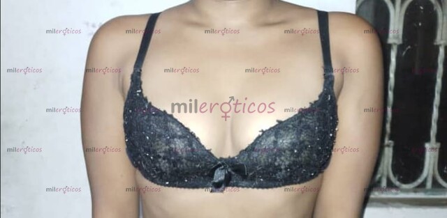 FOTOS DE HOLA SOY MELANY UNA MUJER CHIQUITA HERMOSA PELINEGRA CON GANA DE SACARTE LA LECH