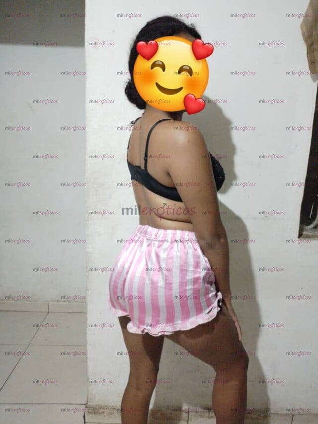 FOTOS DE HOLA SOY MELANY UNA MUJER CHIQUITA HERMOSA PELINEGRA CON GANA DE SACARTE LA LECH