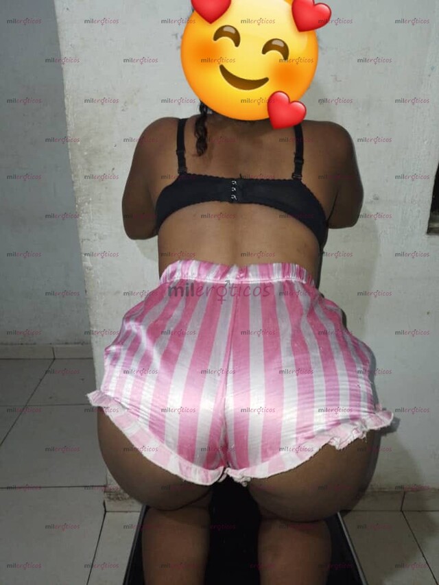 FOTOS DE HOLA SOY MELANY UNA MUJER CHIQUITA HERMOSA PELINEGRA CON GANA DE SACARTE LA LECH