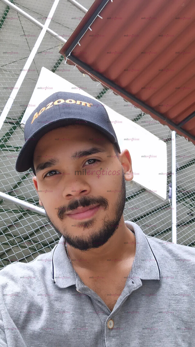 FOTOS DE HOMBRE DE COMPAÑIA Y O GIGOLO SOLO CON MUJERES