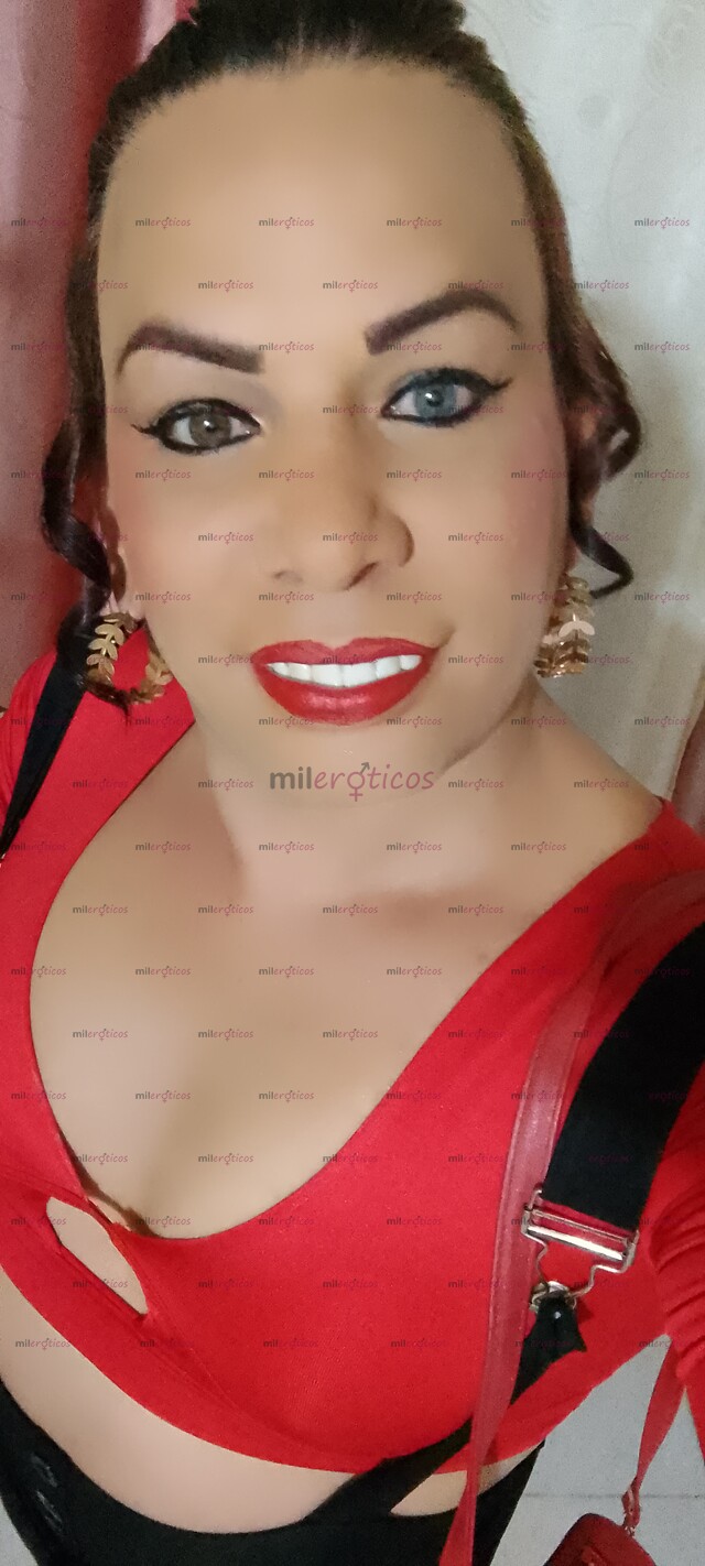 FOTOS DE SOLO GENTE SOLVENTES DISPUESTAS A PASARLA BIEN