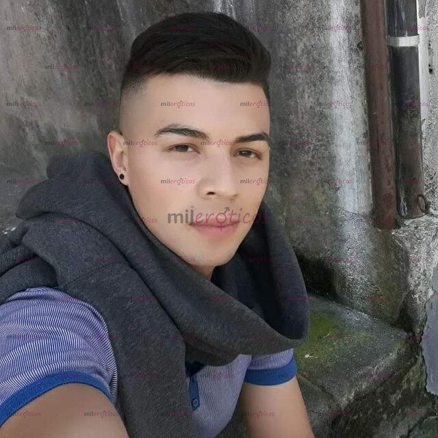 FOTOS DE UNIVERSITARIO SERIO PAS CON GANAS DE COMPLACERTE 3227053764