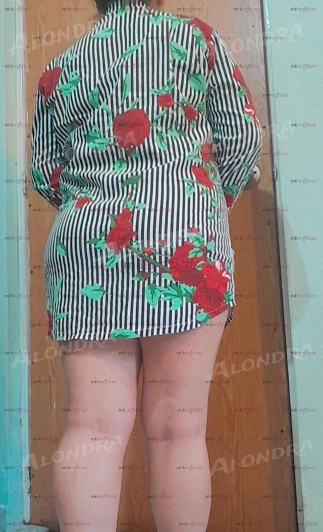 FOTOS DE CARIÑOSA TETONA INICIANDO EN EL MEDIO FOTITOS REALES