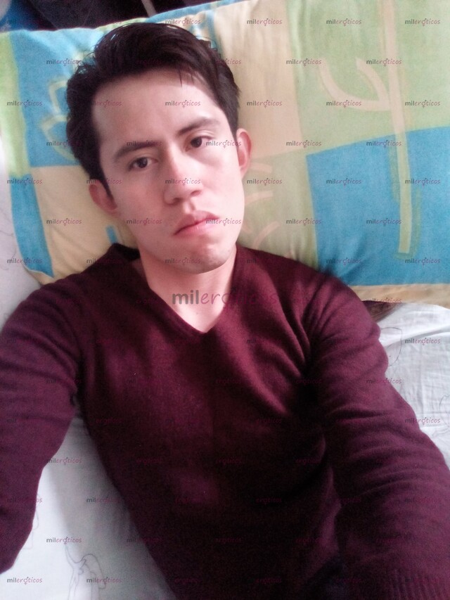 FOTOS DE VERSÁTIL VICIOSO CON GANAS DE HACERTE DISFRUTAR EN LA CAMA.