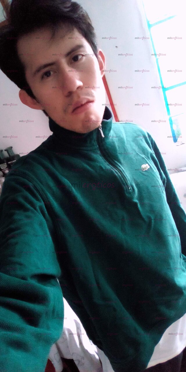 FOTOS DE VERSÁTIL VICIOSO CON GANAS DE HACERTE DISFRUTAR EN LA CAMA.