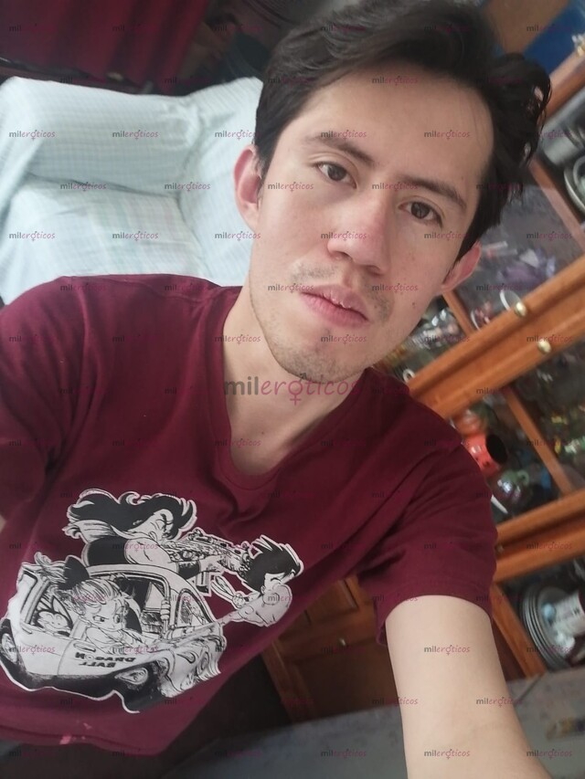 FOTOS DE VERSÁTIL VICIOSO CON GANAS DE HACERTE DISFRUTAR EN LA CAMA.