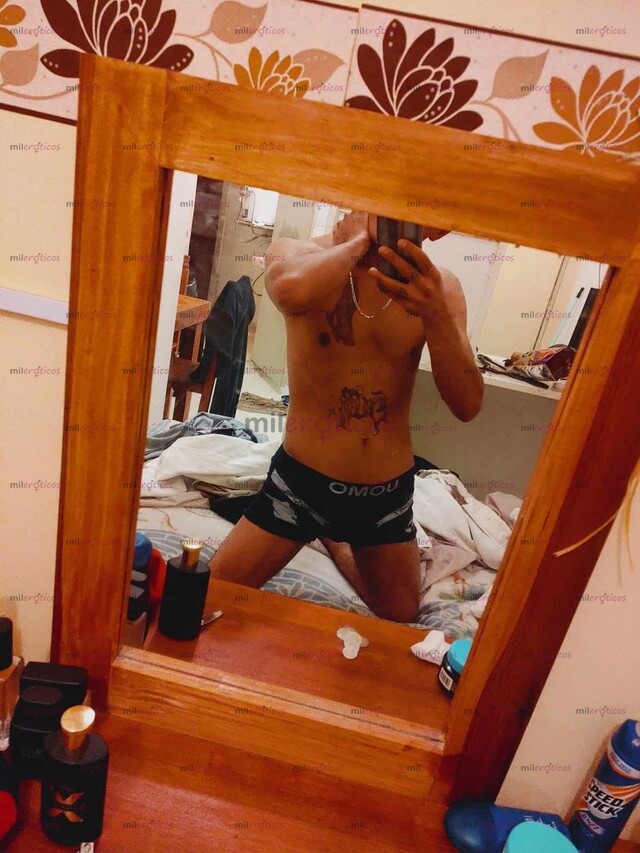 FOTOS DE FLAQUITO CON UNA GRAN VERGA DE 17 CENTÍMETROS