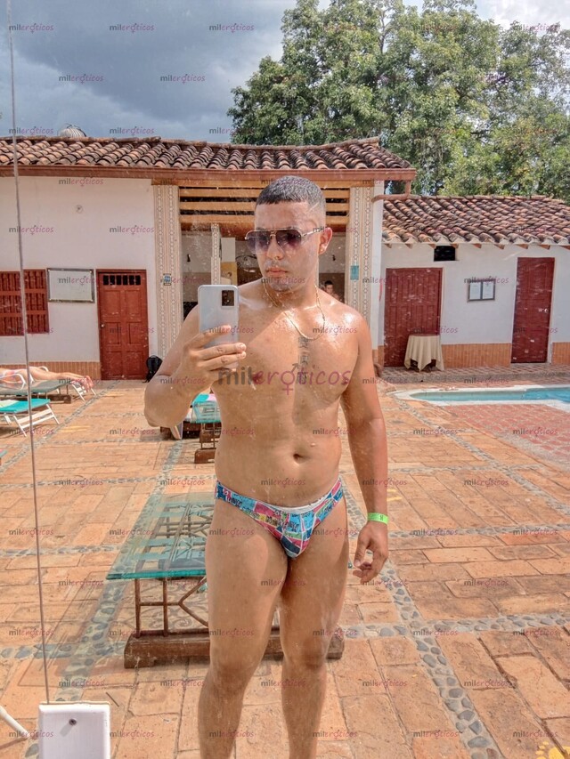 FOTOS DE SERVICIOS DE COMPAÑÍA, COMPLACIENTE SOY BISEX