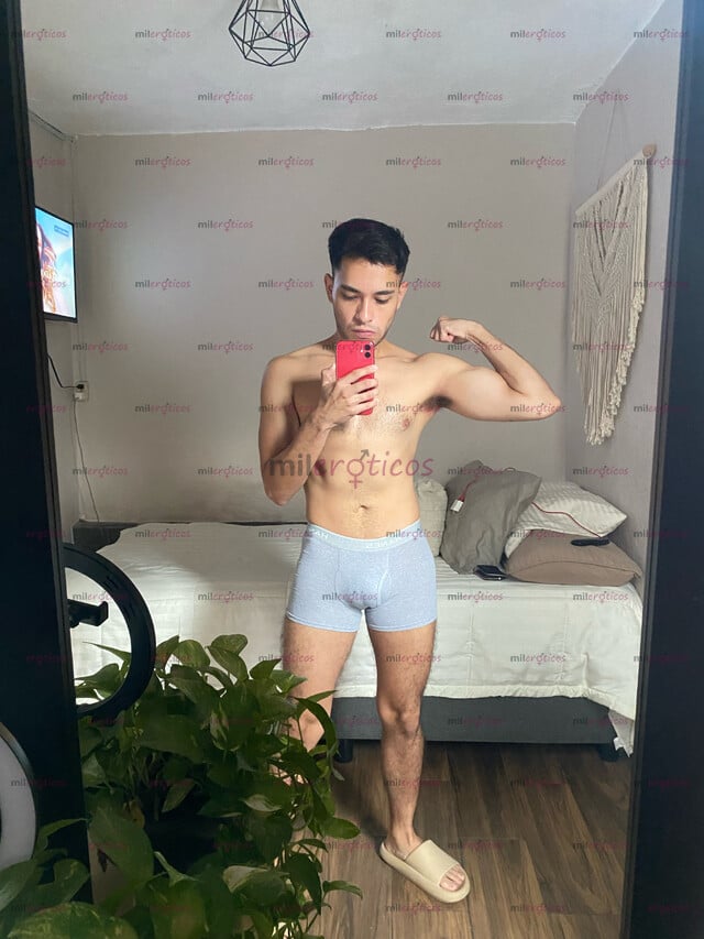 FOTOS DE JOVEN VERGON, GUAPO CON BARBA, BUENA ONDA, PARA PASAR UN MOMENTO AGRADABLE