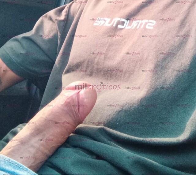 FOTOS DE JOVEN BIEN DOTADO DISPUESTO A COMPLACERTE COMO TE LO MERECES