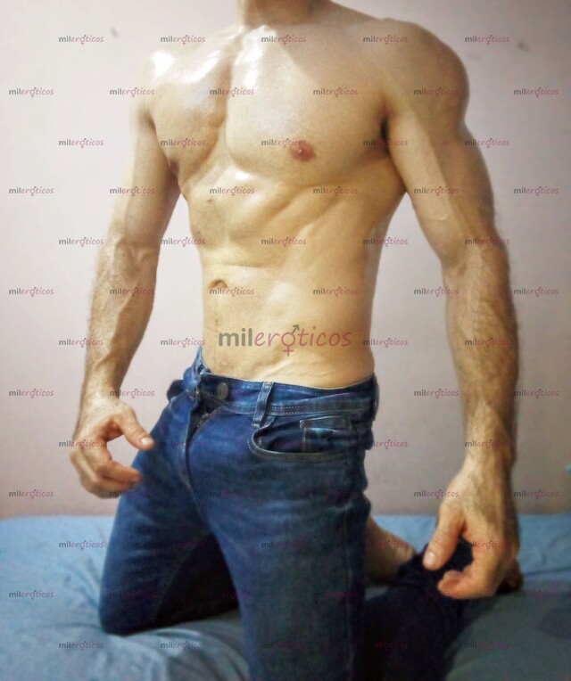 FOTOS DE ATLÉTICO, DOTADO100%HETERO Y CLASE ALTA!!!