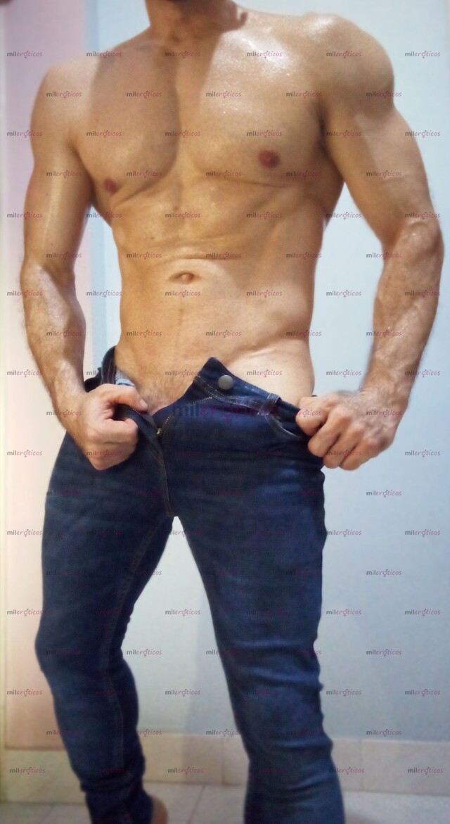 FOTOS DE ATLÉTICO, DOTADO100%HETERO Y CLASE ALTA!!!