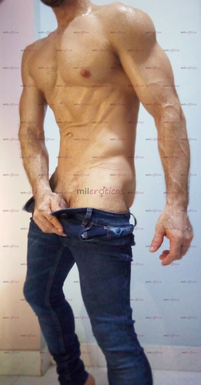 FOTOS DE ATLÉTICO, DOTADO100%HETERO Y CLASE ALTA!!!