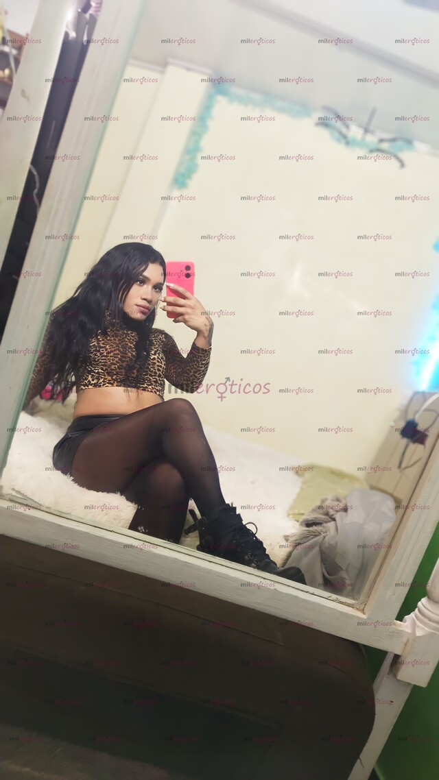 FOTOS DE RICA MORENA LATINA SUPER MÓRBOSA CON MUCHAS GANAS DE FOLLAR