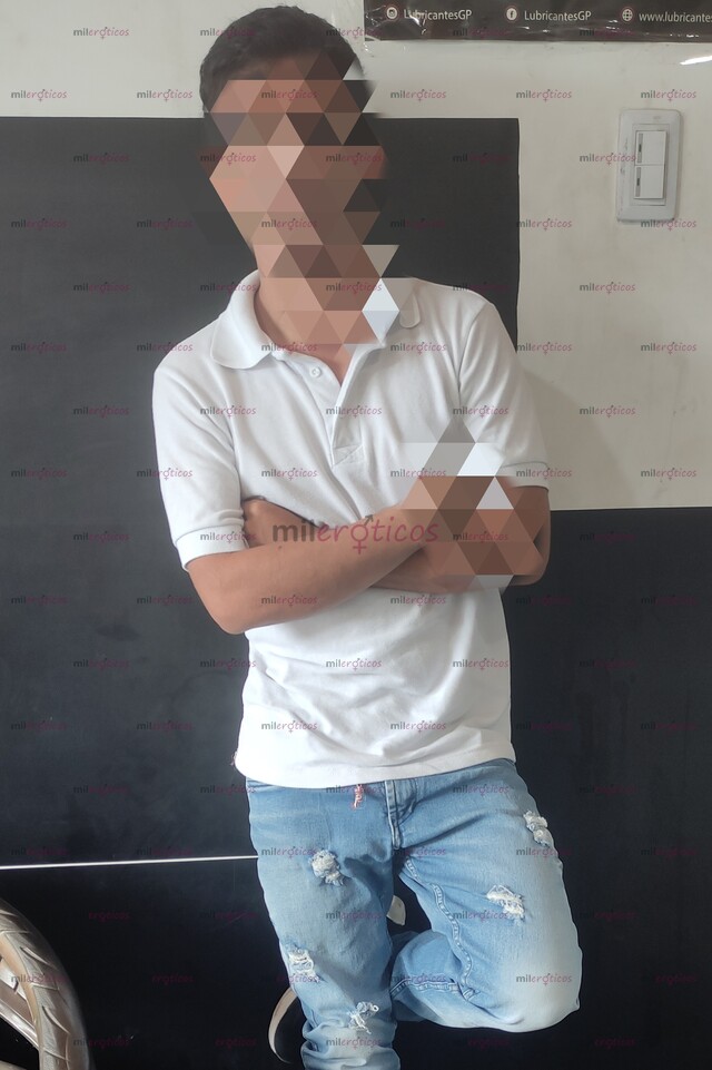 FOTOS DE JOVEN MUY APASIONADO Y AMABLE ............