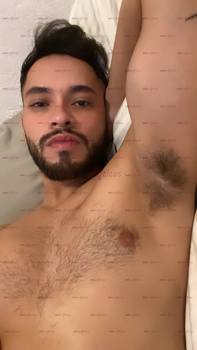 FOTOS DE HOMBRE JOVEN CON BARBA, GUAPO, DELGADO Y BUENA ONDA