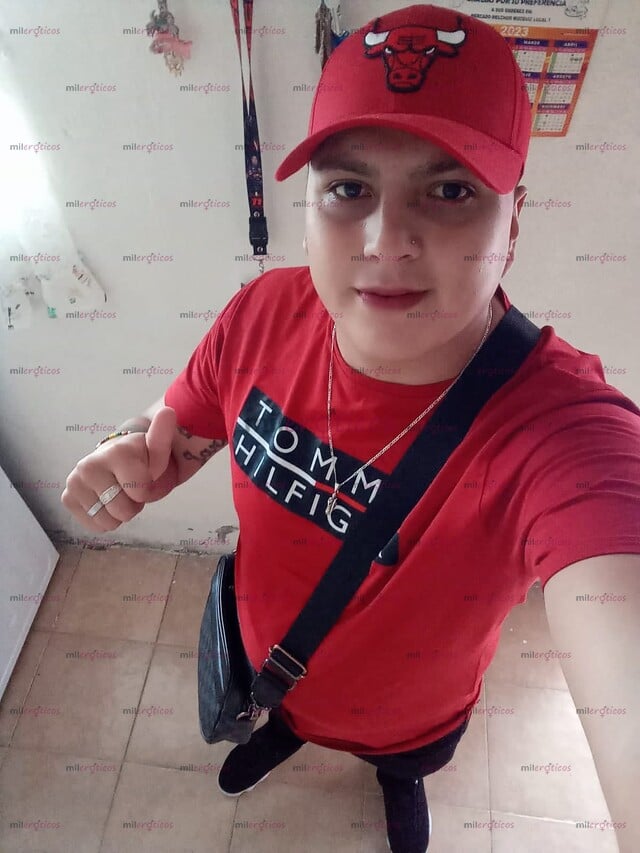 FOTOS DE DISPONIBLE 24 7 CON TODA LA ENERGÍA PARA SATISFACERTE
