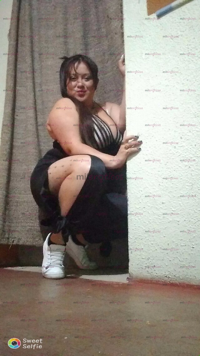FOTOS DE NUEVA CHICA TETONA GORDITA COMPLACIENTE EN LA CAMA Y DESEOSA DE TENWR SEXO