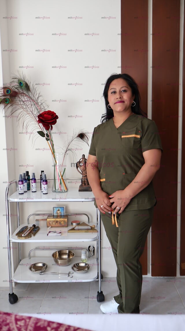 FOTOS DE MASAJISTA PROFESIONAL EN EL ARTE TANTRA PIEL A PIEL Y MAS WENDY