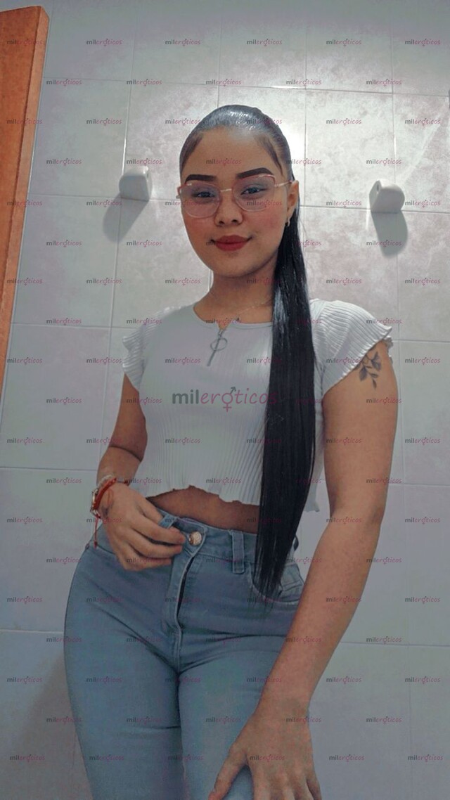 FOTOS DE HERMOSA EXÓTICA DE PIEL CANELA DISPONIBLE PARA COMPLACERTE 24 7