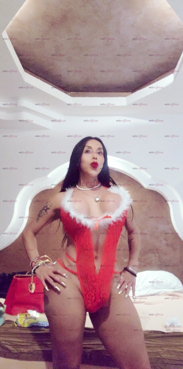 FOTOS DE PAMELA CON INSTALACIONES INTERACTIVA FIESTAS TRIOS FETICHES