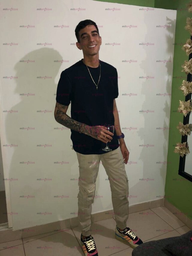FOTOS DE CHICO VERGON 23CMS FETICHISTA DISPUESTO A COMPLACERTE SERV VIRTUALES