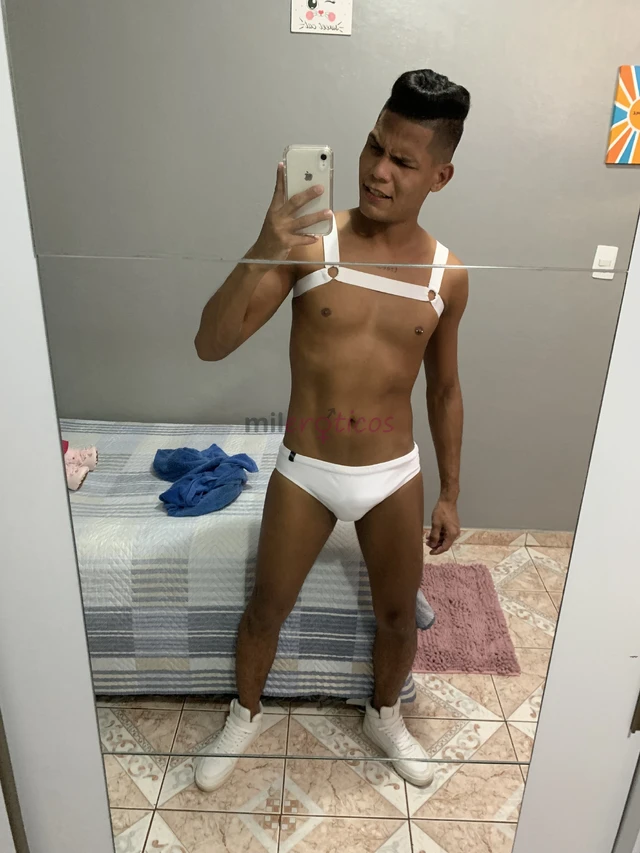 Manauara magro 172 alt realizo fetiches chamadas de video e venda de conteudos caseiros packs seu prazer e minha satisfacao atendo em hoteis moteis ou...