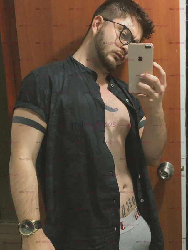 FOTOS DE JOVEN DE 22 AÑOS VELLUDO 1.70 DE ESTATURA ABIERTO A TODO WHATSAPP 3214655910