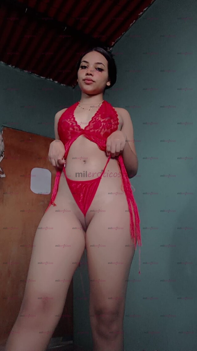 FOTOS DE UNIVERSITARIA DE SEXO . JOVEN ATRACTIVA Y SEDUCTORA, DE PASO POR LA CIUDAD