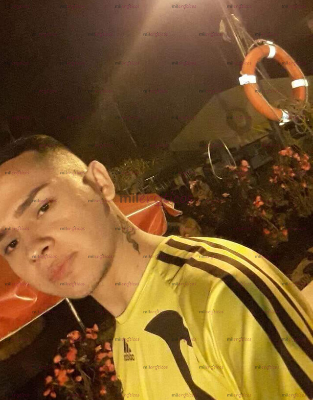 FOTOS DE JUNTIN HERMOSO CHICO ARDIENTE DISPUESTO A COMPLACERTE