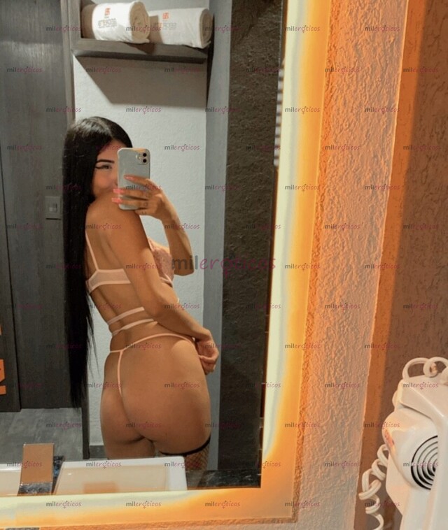 FOTOS DE SOY ITALIA, EMPINAME Y DELÉITATE CON MIS RICAS POMPITAS LAS MUEVO DELICIOSO