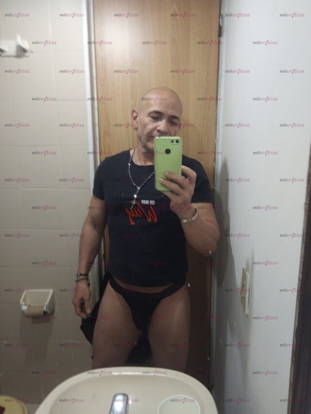 FOTOS DE ESPECIALISTA EN DEPILACIÓN DE PARTES ÍNTIMAS Y MASAJES