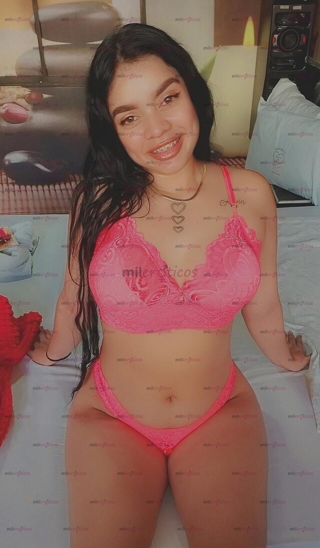 FOTOS DE CON SOLO 18 AÑITOS,SABROSITA FLACA PELINEGRA