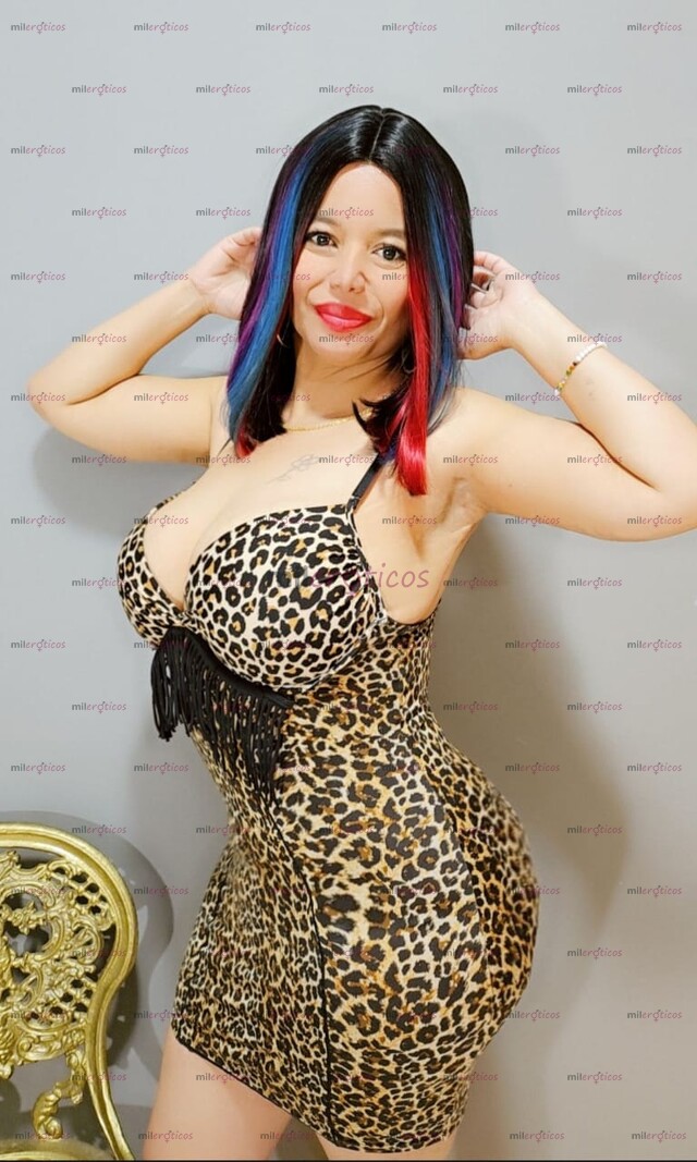 FOTOS DE ABRIL HERMOSA MILF COLOMBIANA SUPER NALGONA Y CHICHONA NATURAL