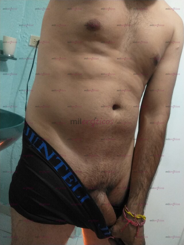 FOTOS DE SERVICIO PARA PAREJAS UN FLAQUITO CON UNA VERGA BONITA ... PARA TI O TU PAREJA