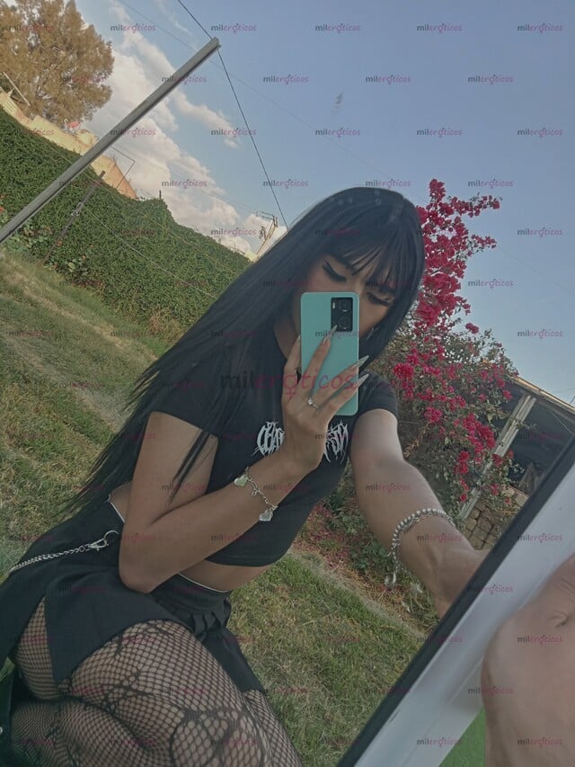 FOTOS DE EXÓTICA Y GÓTICA, TU FANTASÍA HECHA REALIDAD.