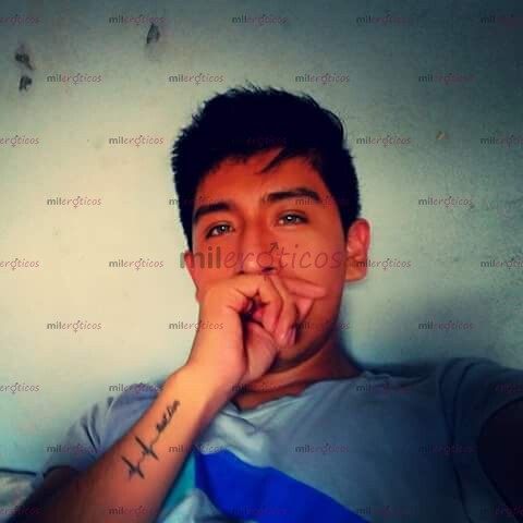 FOTOS DE ACTIVO FLACO, ALTO, DESNALGADO Y VERGON COMPLACIENTE