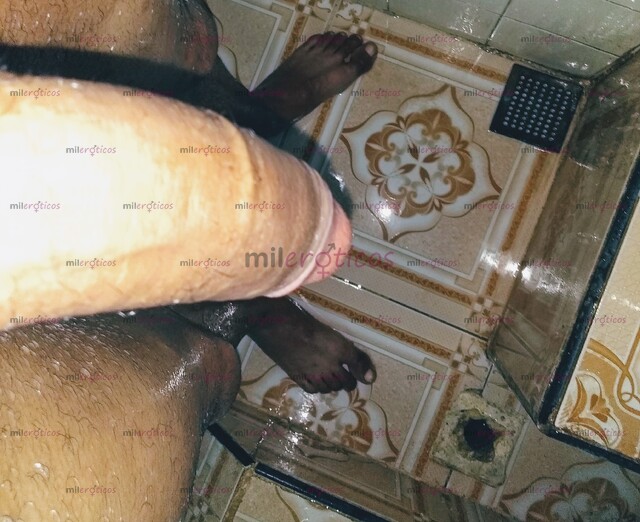 FOTOS DE GIGOLO. QUIERES ESCAPAR DEL MUNDO Y RUTINA, PARA ESO ESTOY BB , SERÉ TU AMANTE