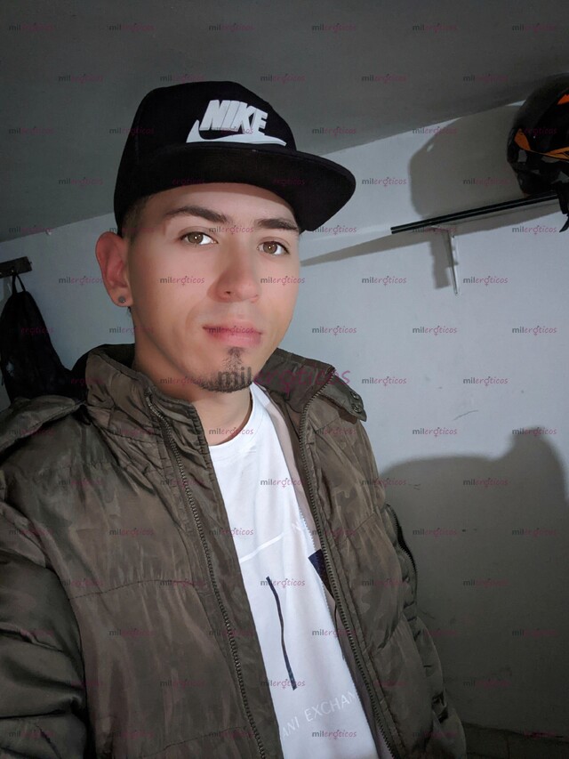 FOTOS DE MACHO VERGÓN CON GANAS DE SEXO ACTIVO 24 7