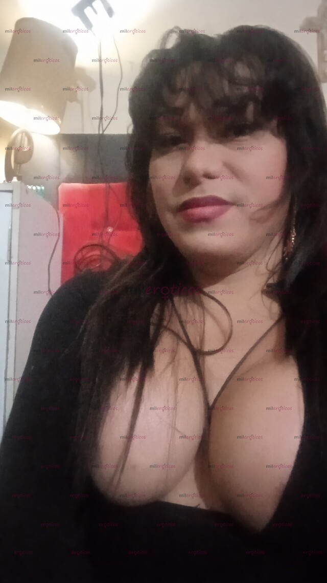 FOTOS DE LAURA CALIENTE FIESTERA Y NALGONA CON GANAS DE COMERME TODO DE TI